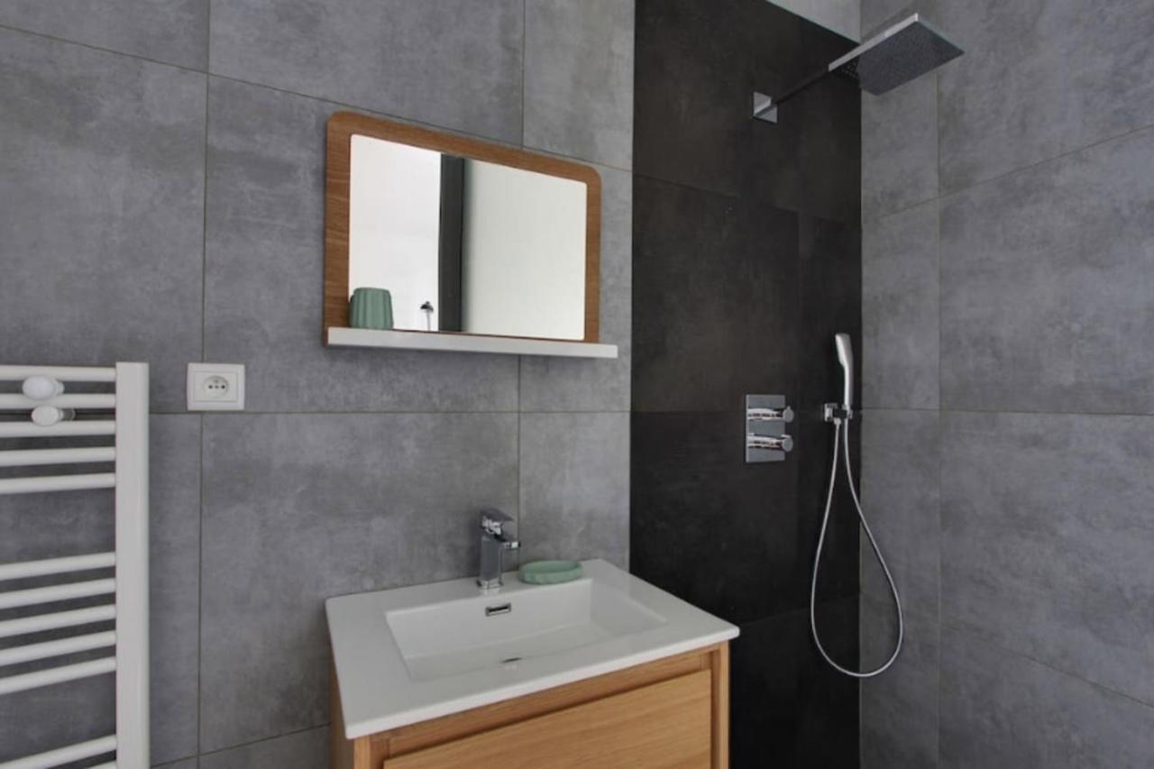 דירות פריז Luminous Loft In Saint-Germain Des Pres מראה חיצוני תמונה