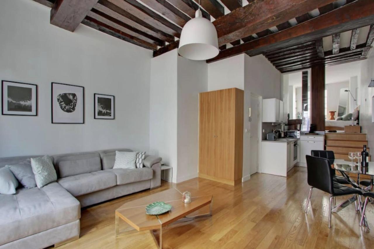דירות פריז Luminous Loft In Saint-Germain Des Pres מראה חיצוני תמונה